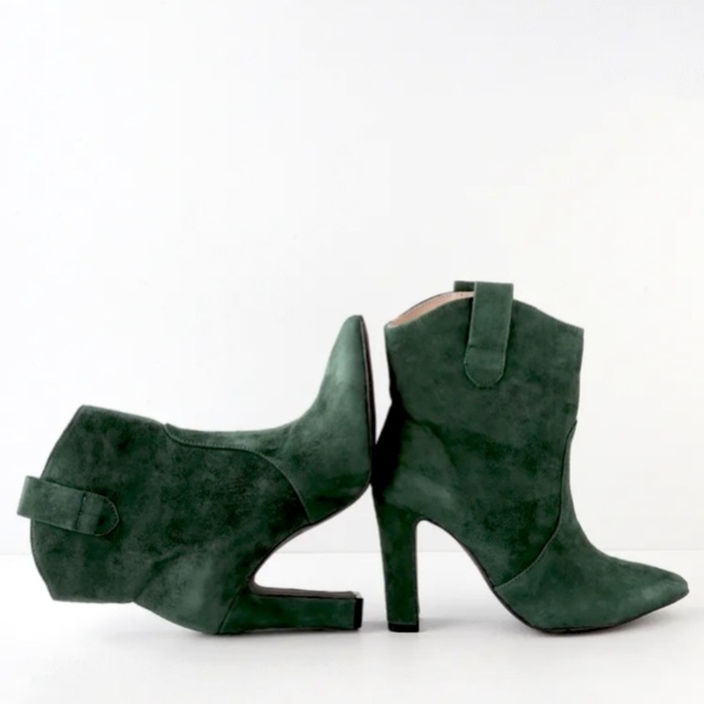 Kristin Cavallari & Chinese Laundry Bootie
